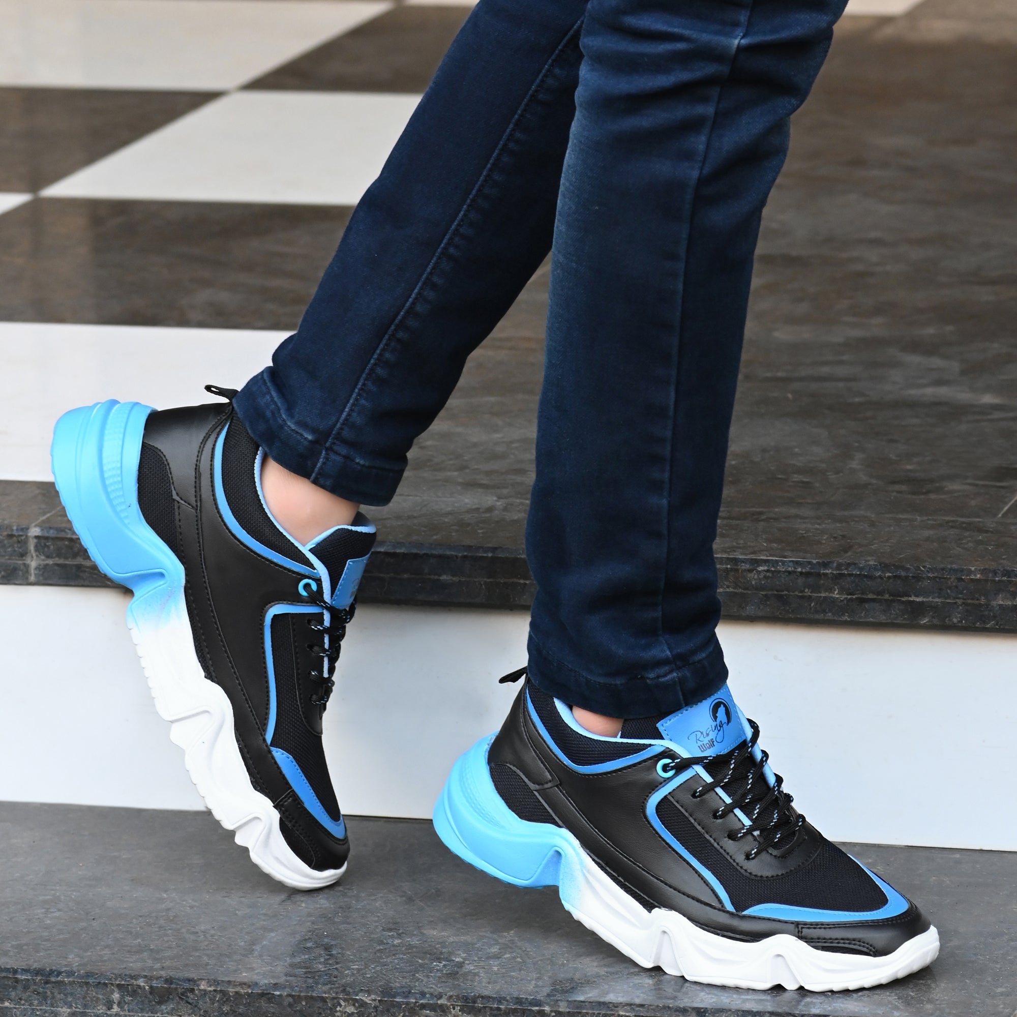blue-sport-shoes-d0lg5tl05ljbrqi5t3ug